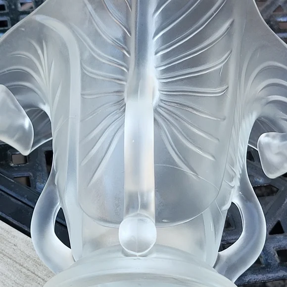Tulip flower shaped crystal vase - Picture 3 of 4